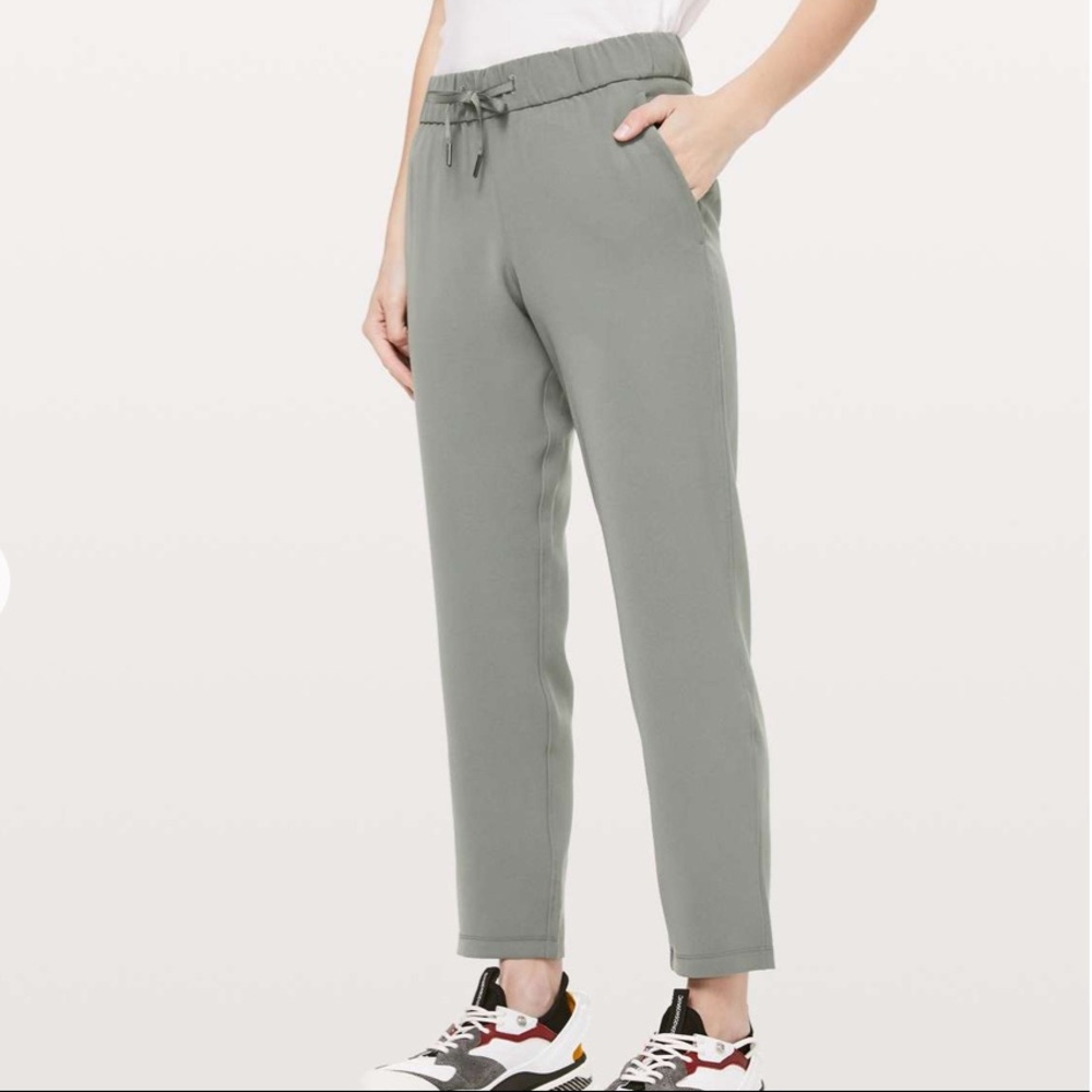 Lululemon On the Fly 7/8 Pant Woven